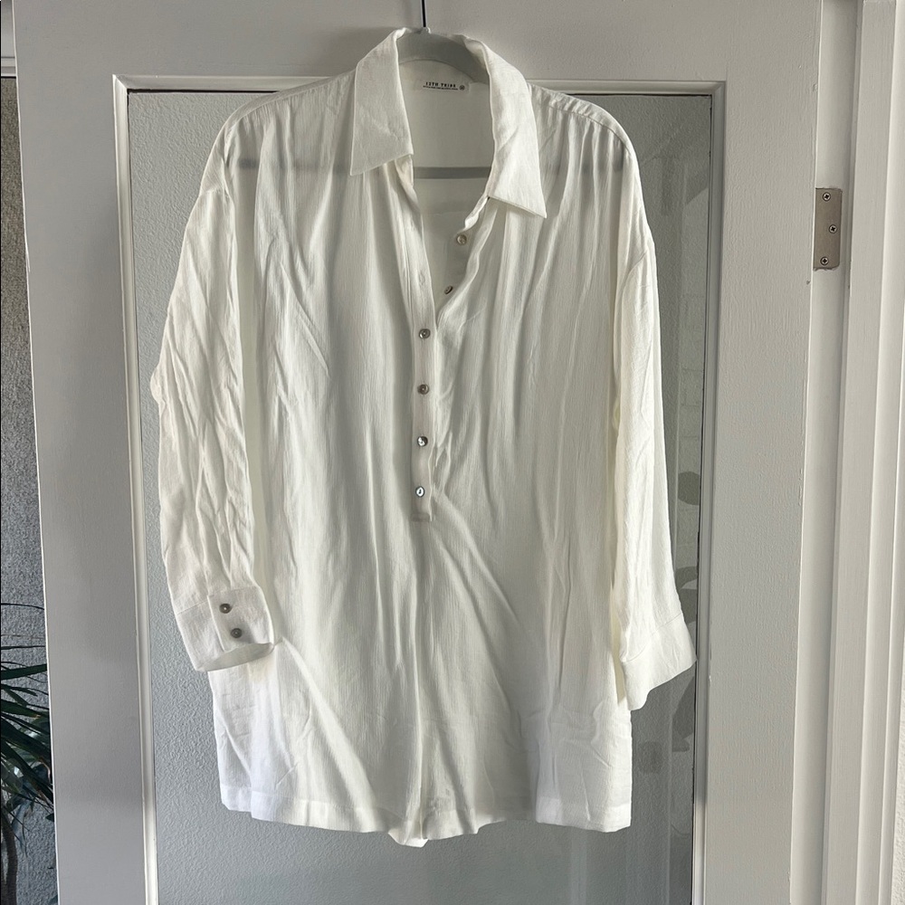 ✨ Brand New, Never Worn ✨ 12th Tribe White Button up Romper - Picture 2 of 2